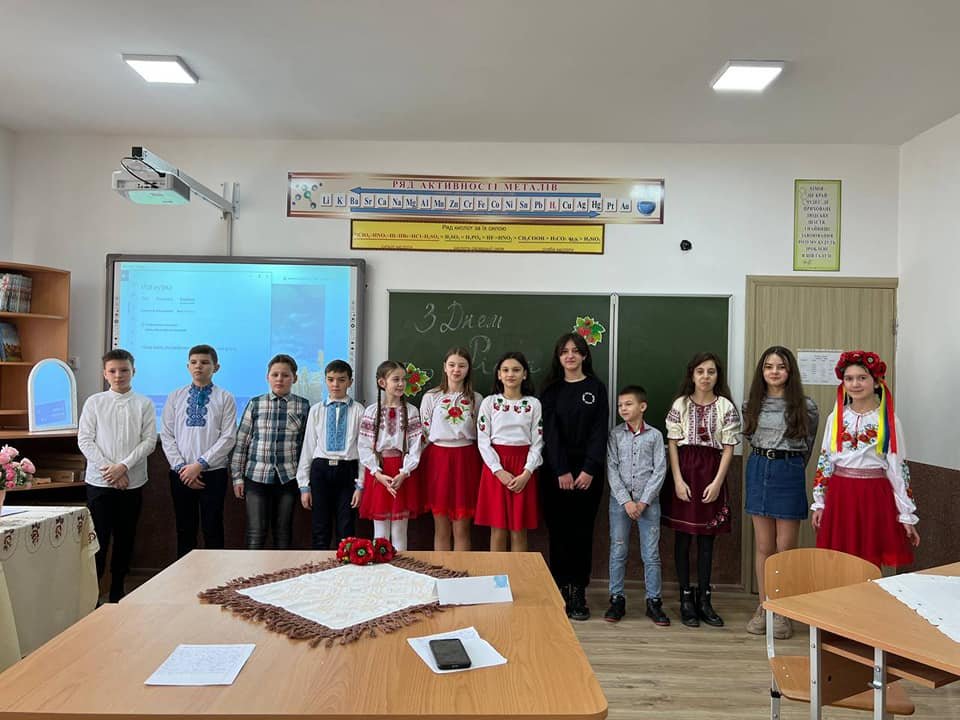 МІЖНАРОДНИЙ ДЕНЬ РІДНОЇ МОВИ 274085172 2808989482727051 3454800532090181304 n