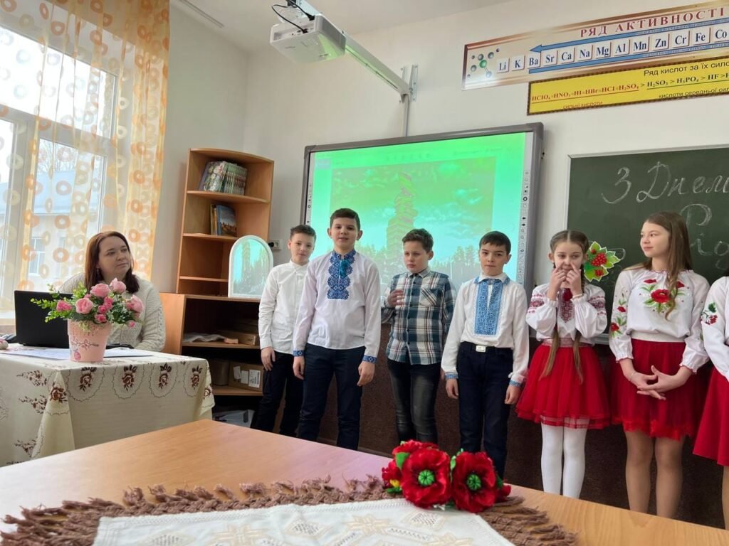 МІЖНАРОДНИЙ ДЕНЬ РІДНОЇ МОВИ 274344395 2808992266060106 1731263712186200242 n