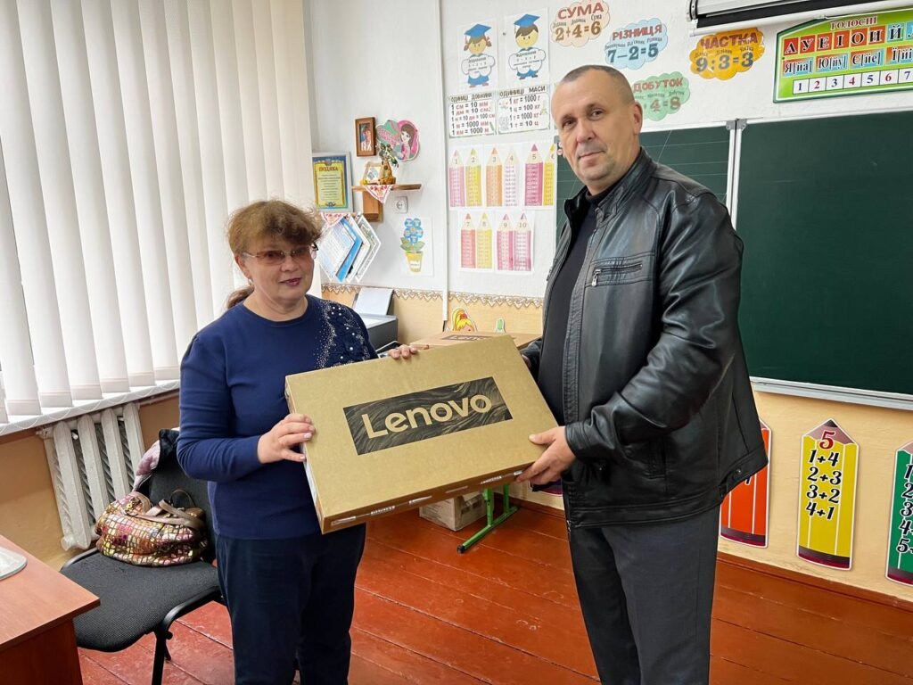 Нові комп'ютери для навчального закладу 79180d32 33a4 482c b1d8 c1471d7e010f