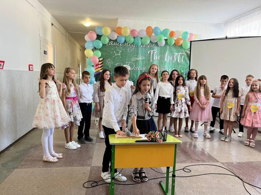 День працівників освіти 383201632 830740459052341 1120323998323230685 n