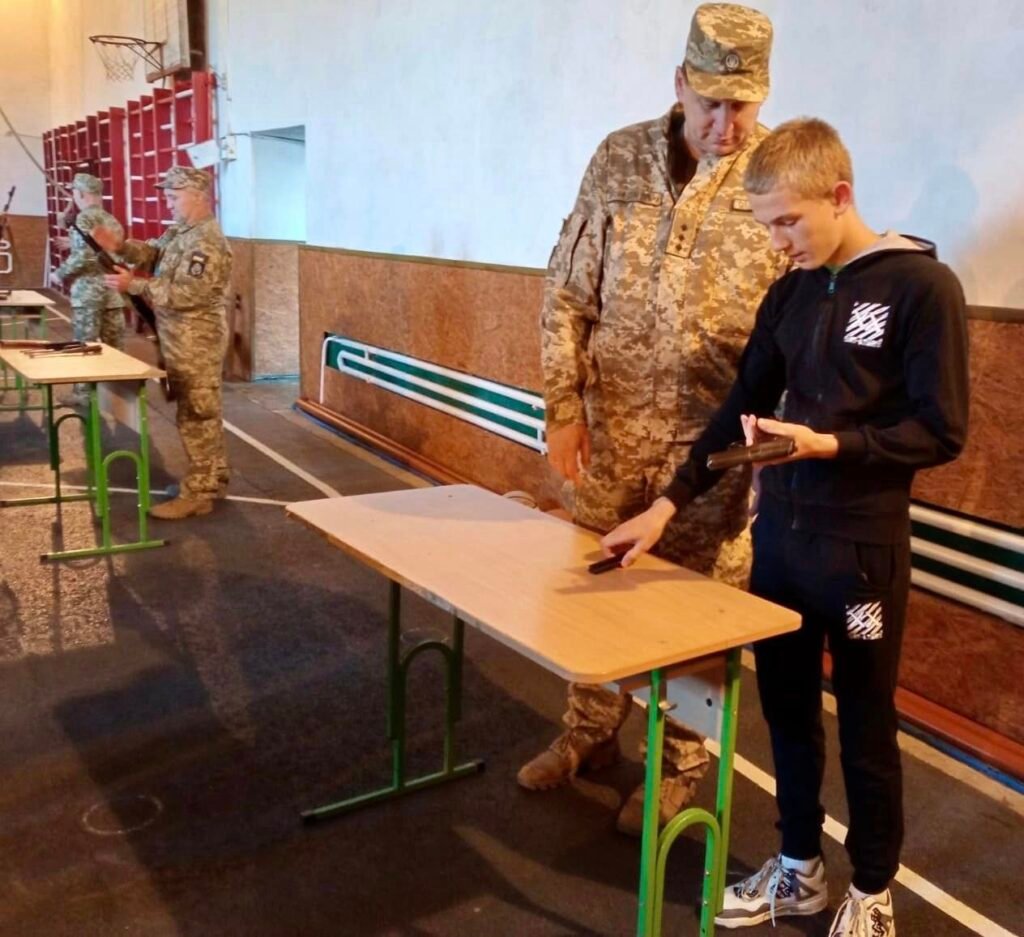 Зустріч учнів Білківського ЗЗСО І-ІІІ ст. №2 із захисниками 385266085 832926508833736 4296970057409934961 n