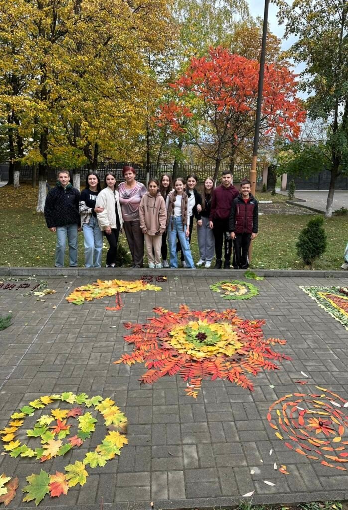 "Малюнок на асфальті з природніх матеріалів" 395474987 848267177299669 1750512764880609638 n
