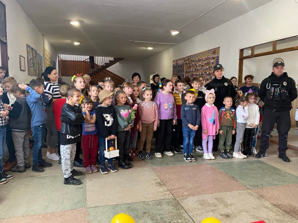 Зустріч офіцерів поліції громади з учнями 1-4 класів. «Разом ми сильніші». yzobrazhenye viber 2024 01 31 21 21 48 017