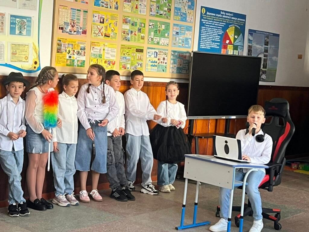 "Добрі та веселі наші вчителі" 558074229 1447075180752196 633090886027478766 n