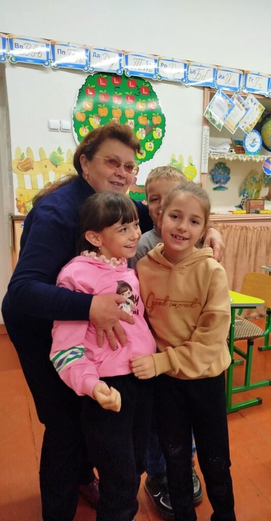 Тематичний урок "Дотики підтримки. Уроки емпатії" 559371681 1452848000174914 6705606000103839055 n