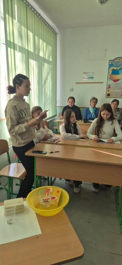 Відкритий урок з фізики "Година цікавих дослідів з фізики" у 7-Б класі 580032354 1484493070343740 7959668366383133019 n