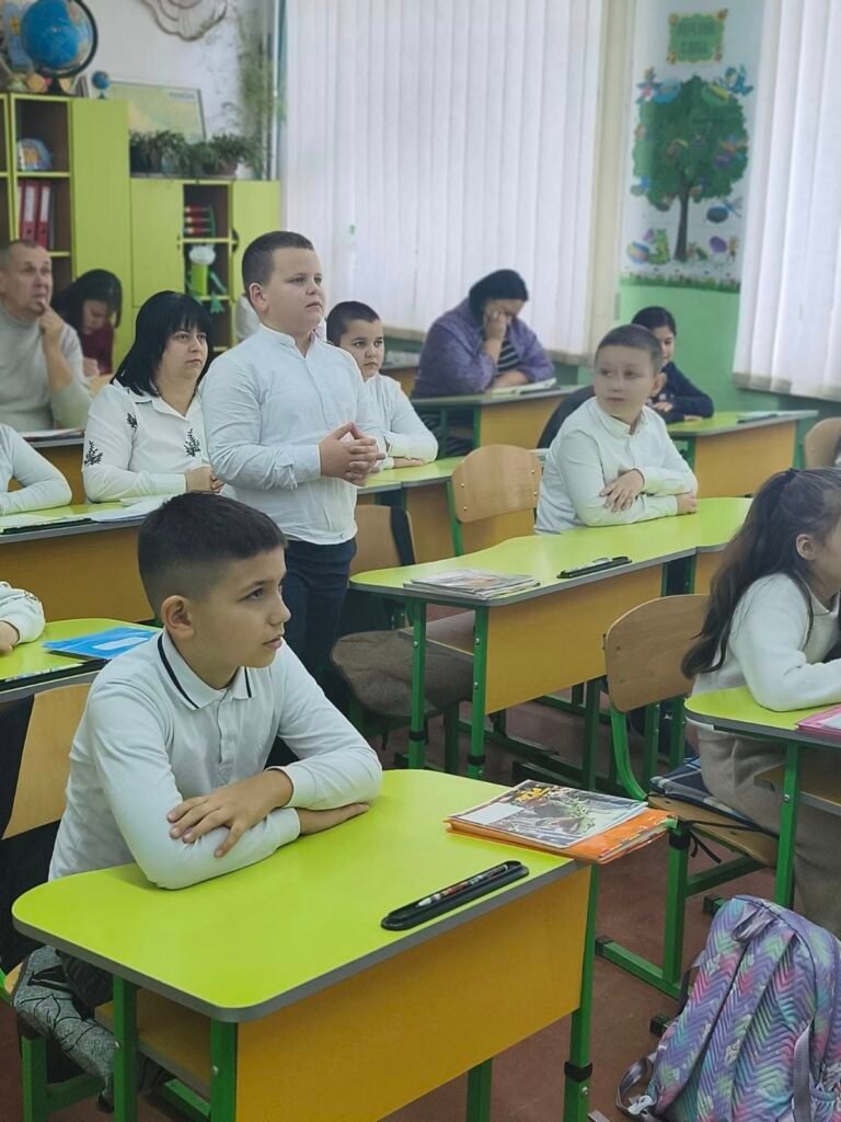 Відкритий урок з математики "Обчислення площі. Розв'язування задач на знаходження площі" у 4-А класі 583106392 1490882976371416 8809735026503352389 n