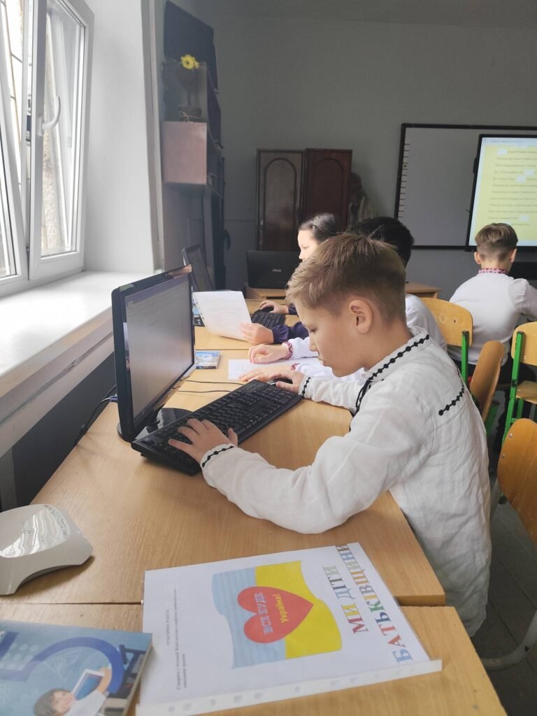 Відкритий урок з інформатики в 5-А класі на тему "Опрацювання текстових даних" 637436753 1576596441133402 1149595955883521126 n
