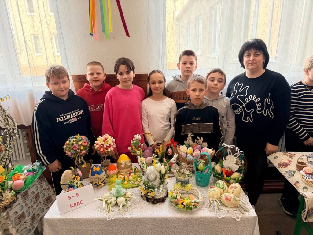 Шкільний етап великодньої виставки "Воскресни, писанко!" 658823286 1618269463632766 814125763046440068 n