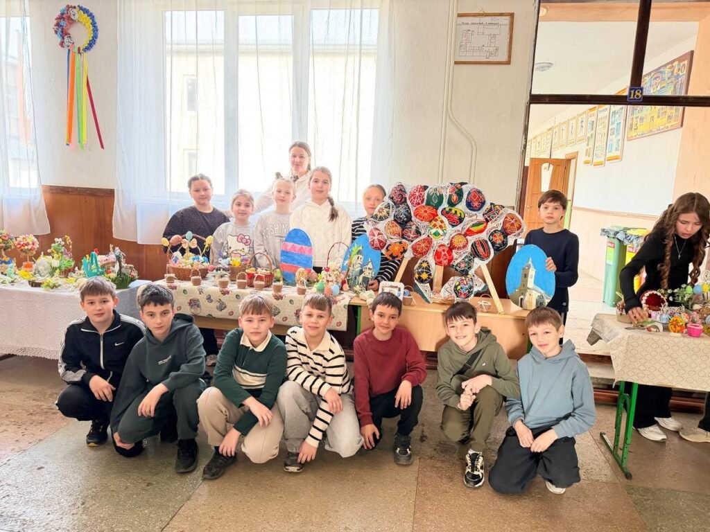 Шкільний етап великодньої виставки "Воскресни, писанко!" 659061477 1618269250299454 6361711853656839858 n