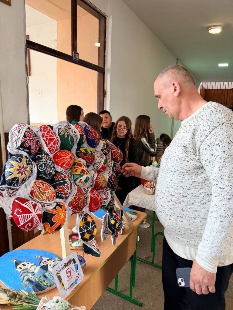 Шкільний етап великодньої виставки "Воскресни, писанко!" 660050979 1618268466966199 8242033681945504787 n