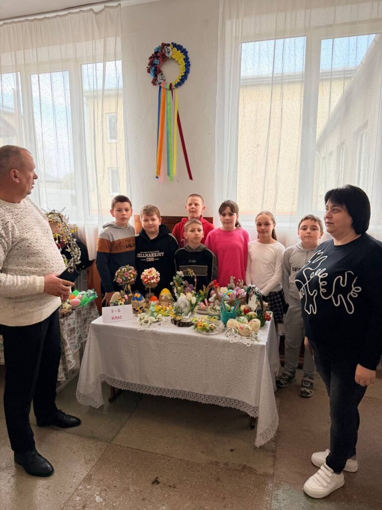 Шкільний етап великодньої виставки "Воскресни, писанко!" 660269029 1618268956966150 7562901501027378054 n