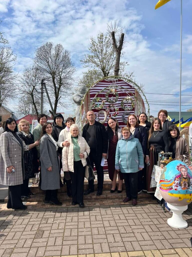 Наш заклад гідно представив тематичну експозицію на VІ фестивалі-ярмарку "Воскресни, писанко!" 663143166 1618596123600100 8390675696629610436 n