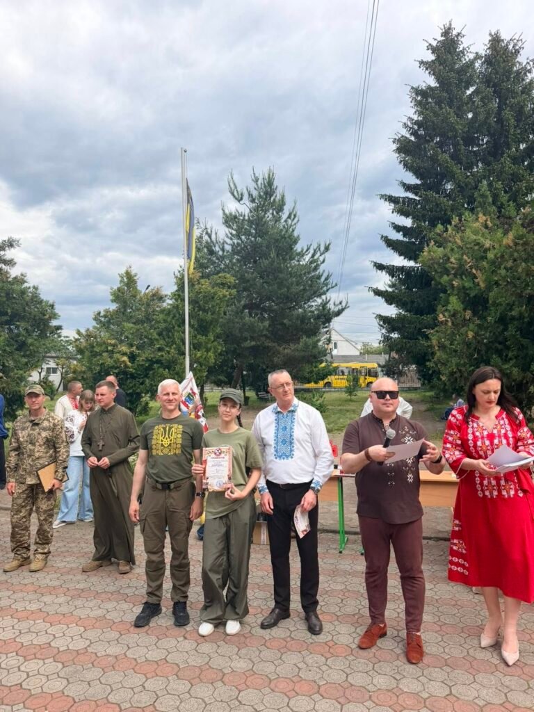 Наш рій «Непереможні» повернувся з районного етапу Всеукраїнської дитячо-юнацької військово-патріотичної гри «Сокіл» («Джура»), що проходив в м.Хуст 702746559 1665644682228577 7807721754611147616 n