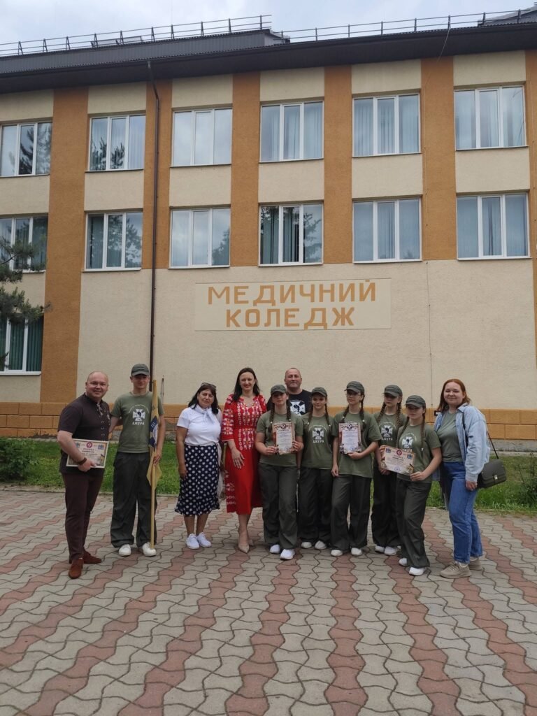 Наш рій «Непереможні» повернувся з районного етапу Всеукраїнської дитячо-юнацької військово-патріотичної гри «Сокіл» («Джура»), що проходив в м.Хуст 703433761 1665644785561900 680204337113439965 n