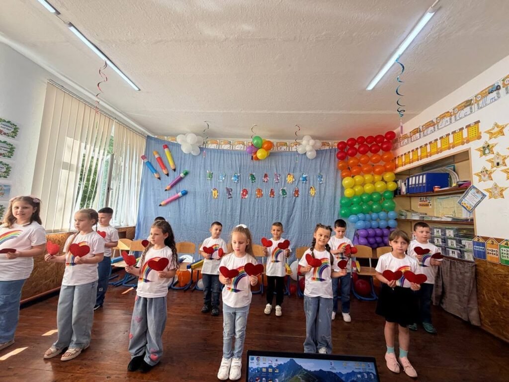 Кольорове свято в першому класі: Прощавай, Букварику! 707815960 1671146985011680 6134152727068302830 n