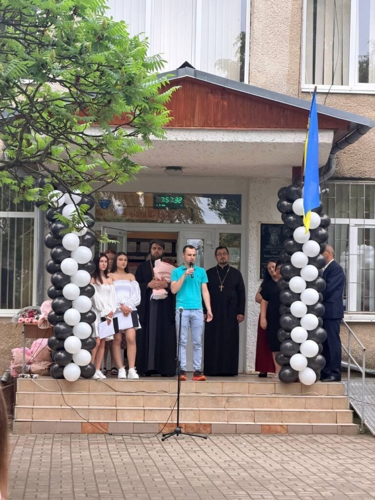 Особливий, традиційний та такий довгоочікуваний Останній дзвоник 716290339 1680573840735661 1155859666112772587 n